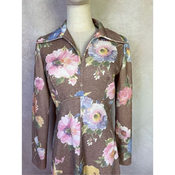 1970s Vintage Mod Shift Floral Dress - Picture 3 of 5